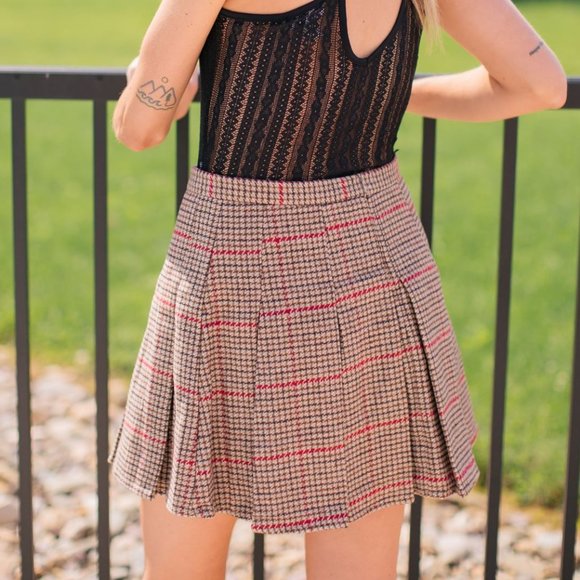 🆕 PLAID MINI SKIRT - Picture 3 of 4